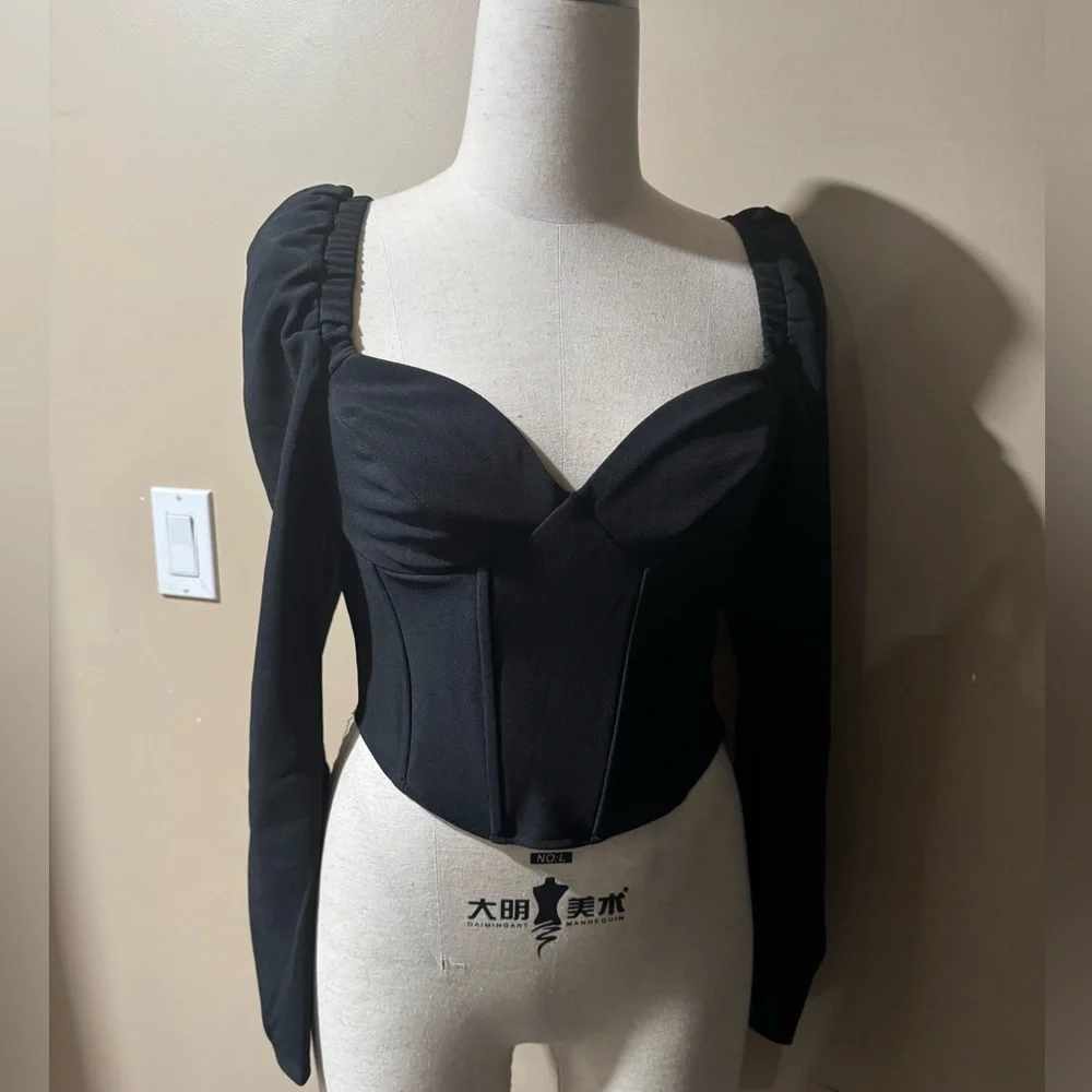 Astr the Label Betty Top Black - Picture 4 of 7